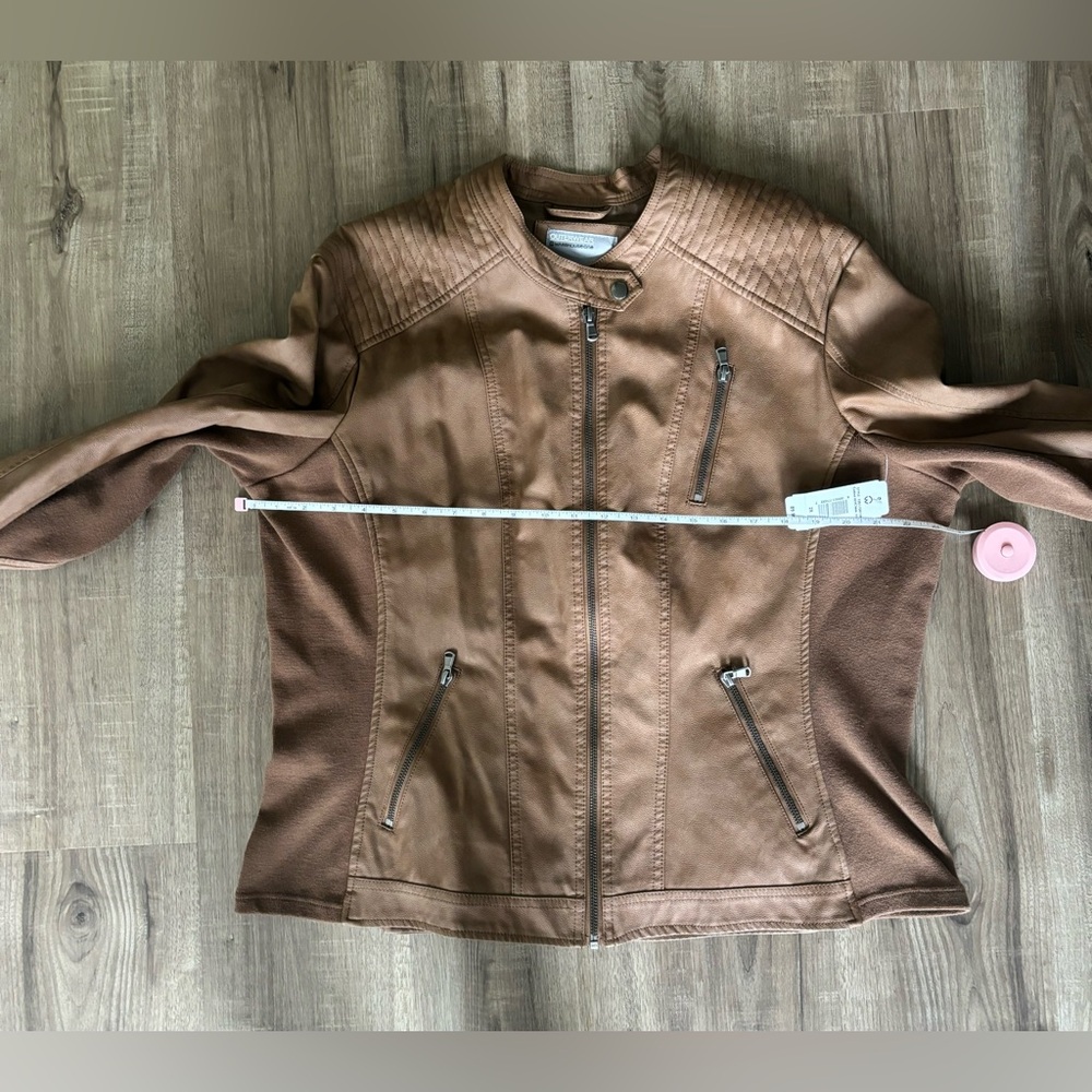 Plus size jacket - Picture 3 of 4
